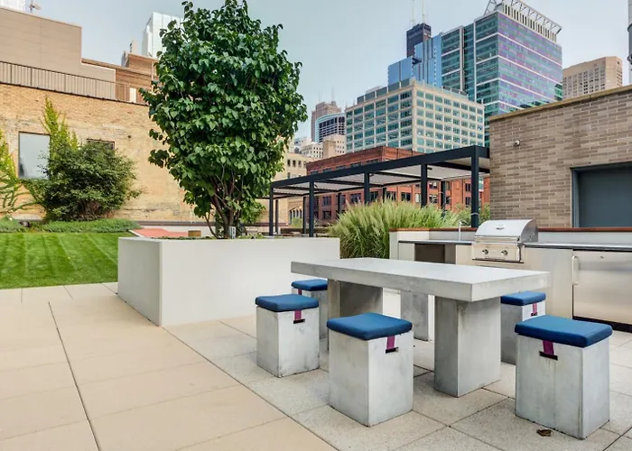 W Loop W Deck Pool Gym 3 Blocks To L Chi-643