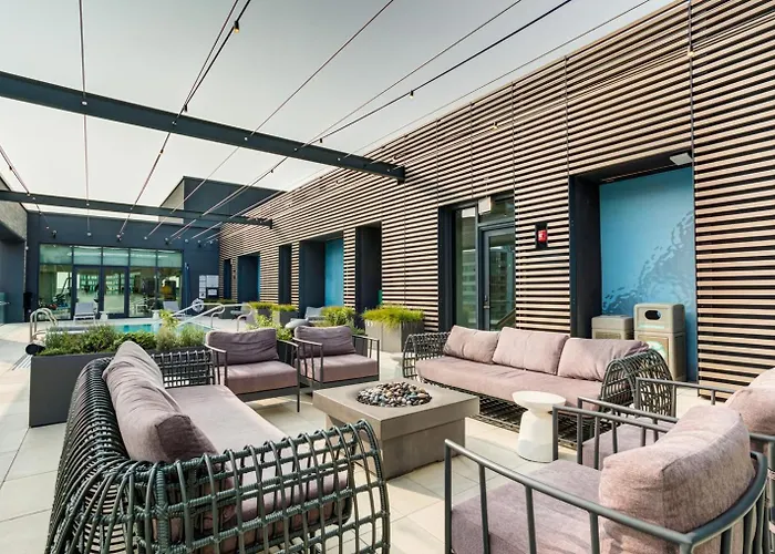 W Loop W Deck Pool Gym 3 Blocks To L Chi-643